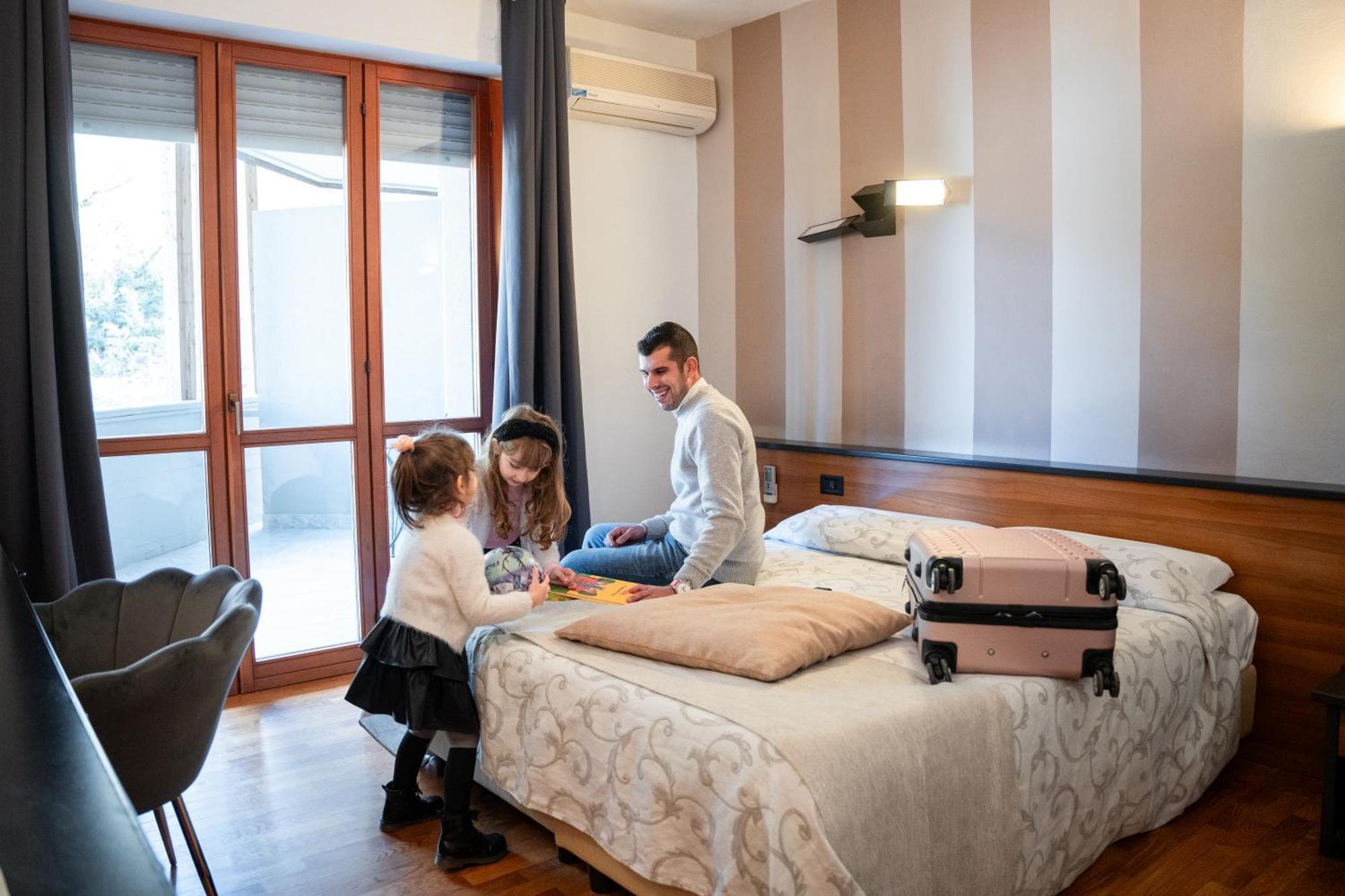 Ecohotel Ristorante Milano Borgo a Mozzano Kültér fotó