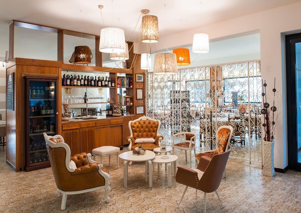 Ecohotel Ristorante Milano Borgo a Mozzano Kültér fotó